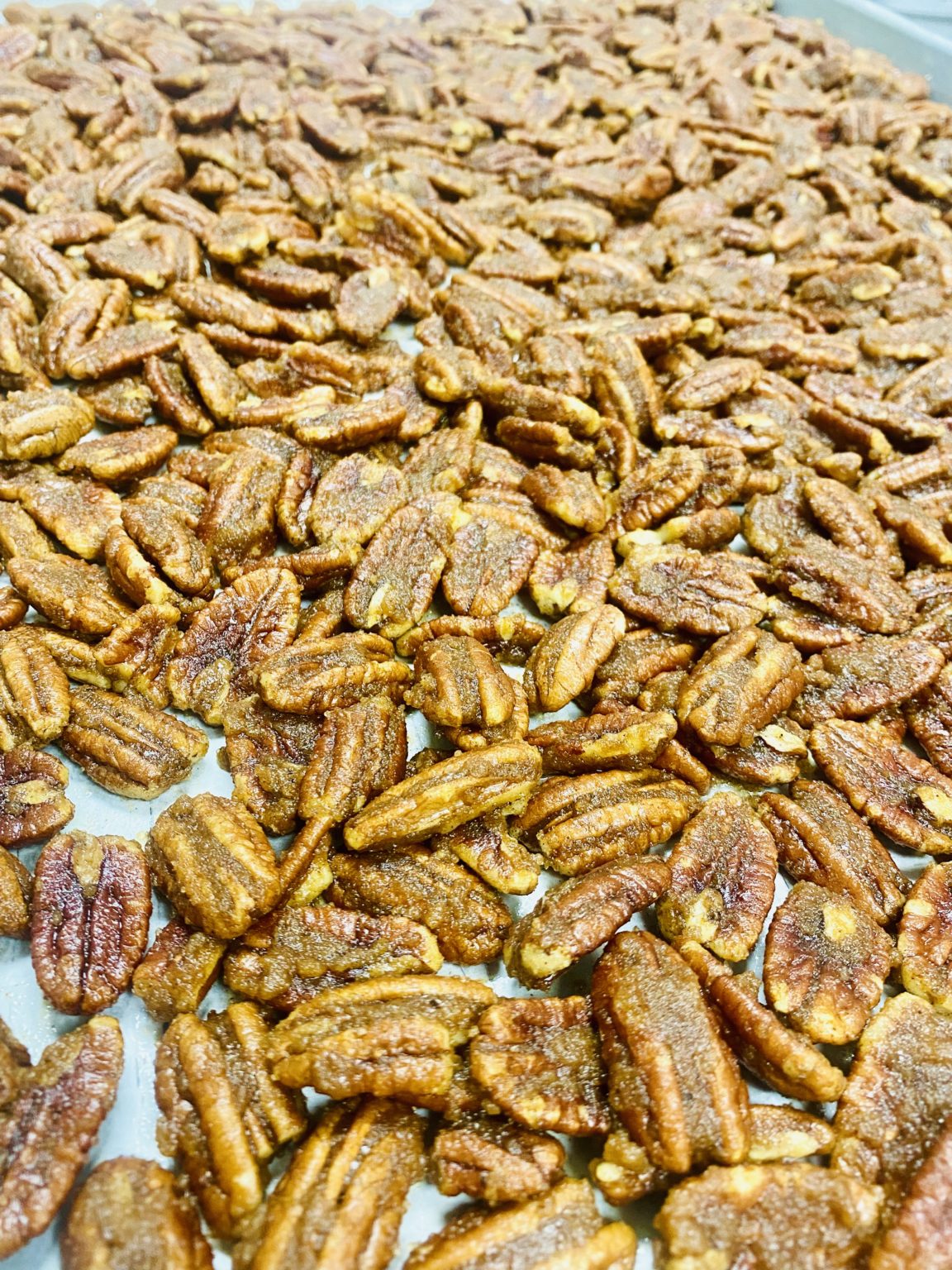 Sugarless deLite Candied Pecans with Swerve Sugarless Delite